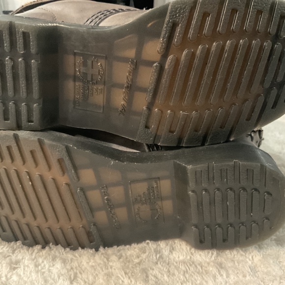 Dr Martens Triumph Boots (USED FOR ABOUT A WEEK ) - Picture 5 of 6